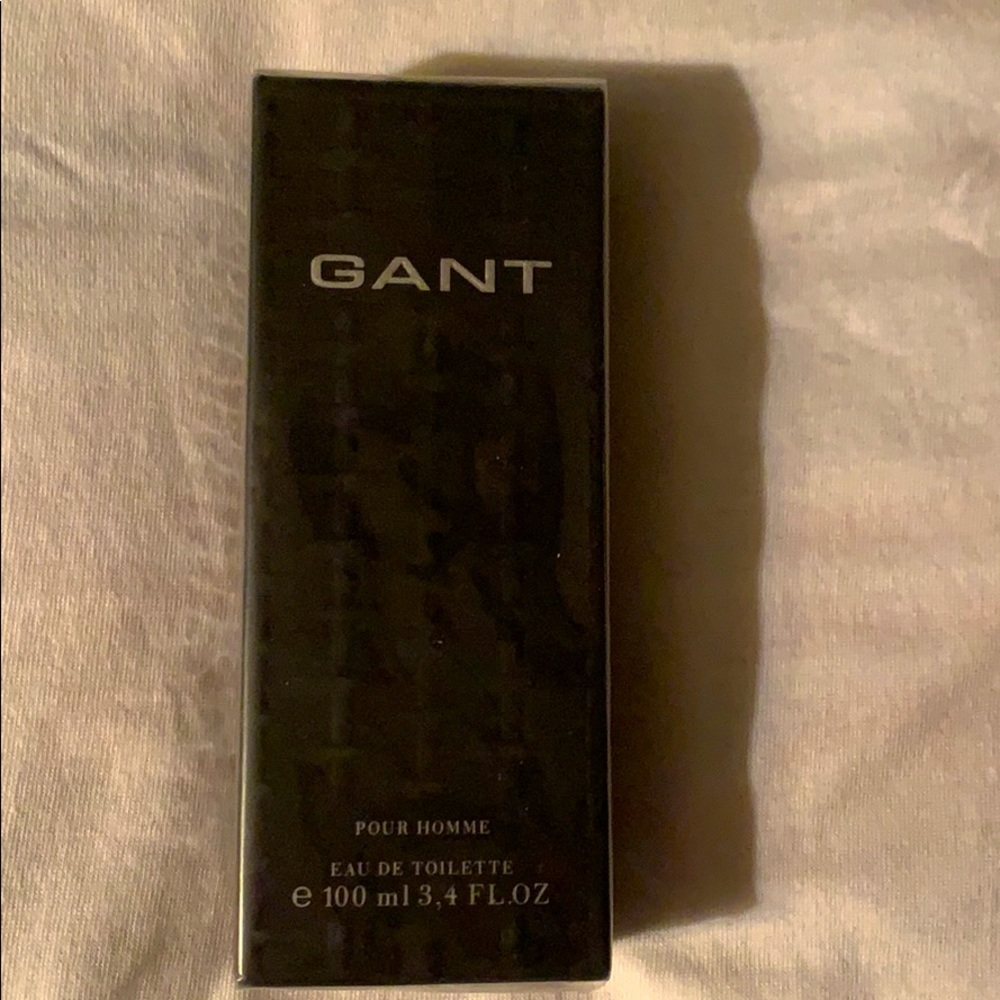 Gant pour home. Sealed box. Never opened